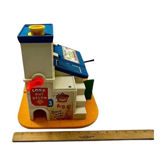 Vintage Fisher Price Play Family Sesame Street Clubhouse w 4 Figures 1976 - Picture 12 of 13